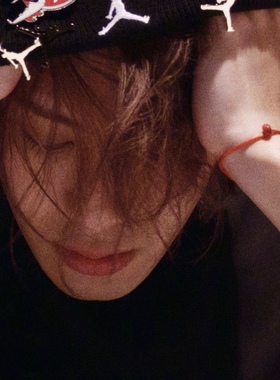 王嘉尔同款红色绳子串珠手链圈Jackson Wang新年