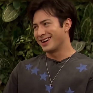 巅峰对决 哈德森威廉姆斯Hudson Williams同款十字花钻夌星项链