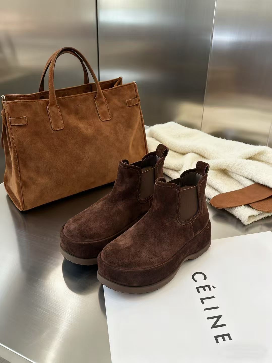 O T Z shoe小丑高帮2025冬新款翻毛皮休闲鞋勃肯情侣运动鞋丑萌女