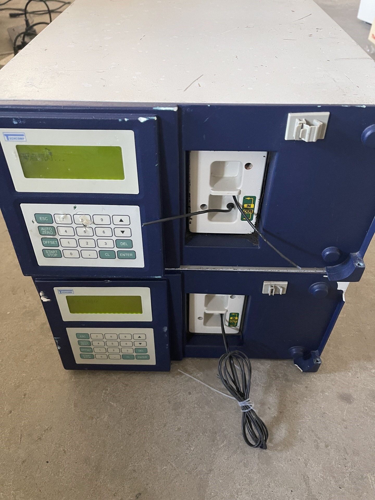 出两台天美紫外检测器 lc-2030紫外检测器