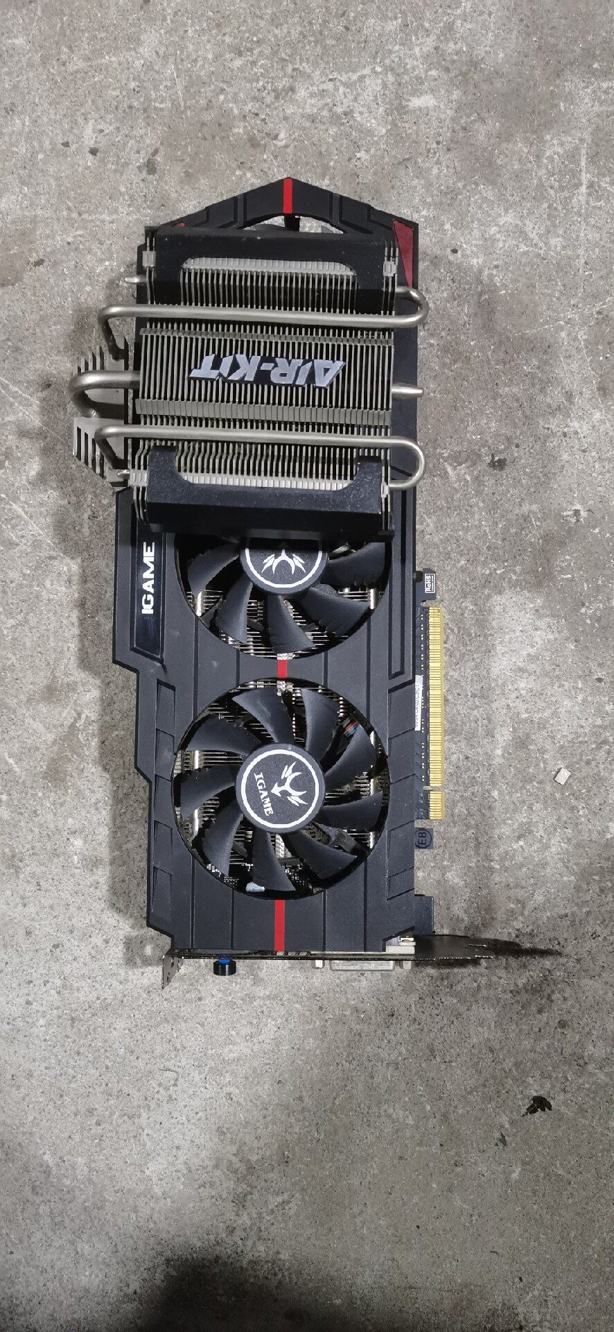 七彩虹显卡760:烈焰战神x-2gd5 top