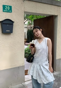 韓系法式 氣質收腰不規(guī)則蕾絲拼接背心連衣裙女7033 新款 2025夏季