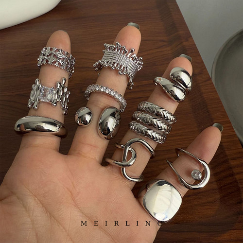 MEIRLINC 原创小众独特高级感法式复古风设计新款夸张中性ins个性