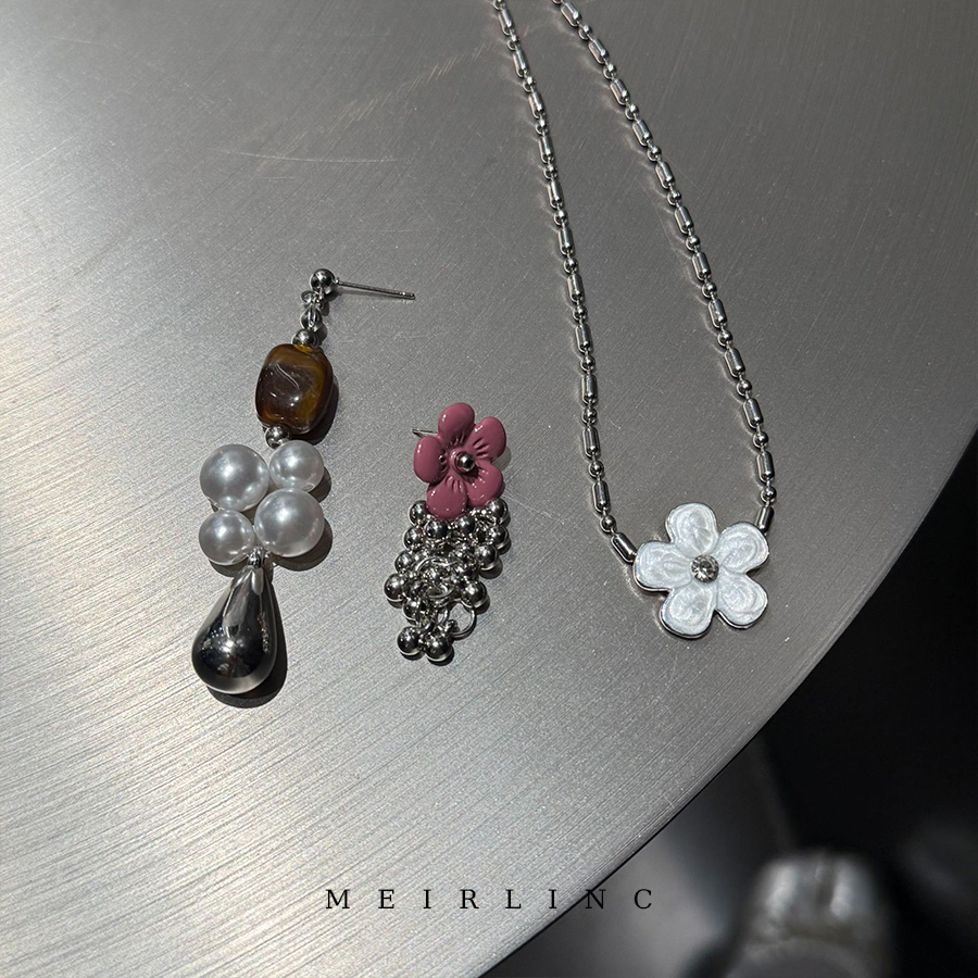 MEIRLINC原创不对称花朵小众设计高级感可爱趣味甜酷ins新款百搭