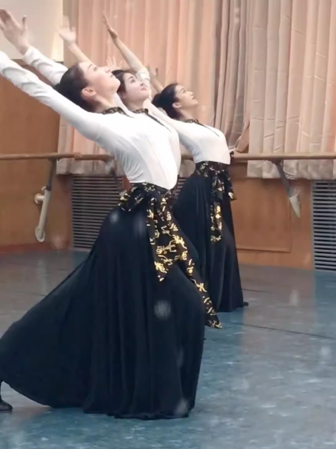 成人蒙古族演出服舞蹈舞研依库