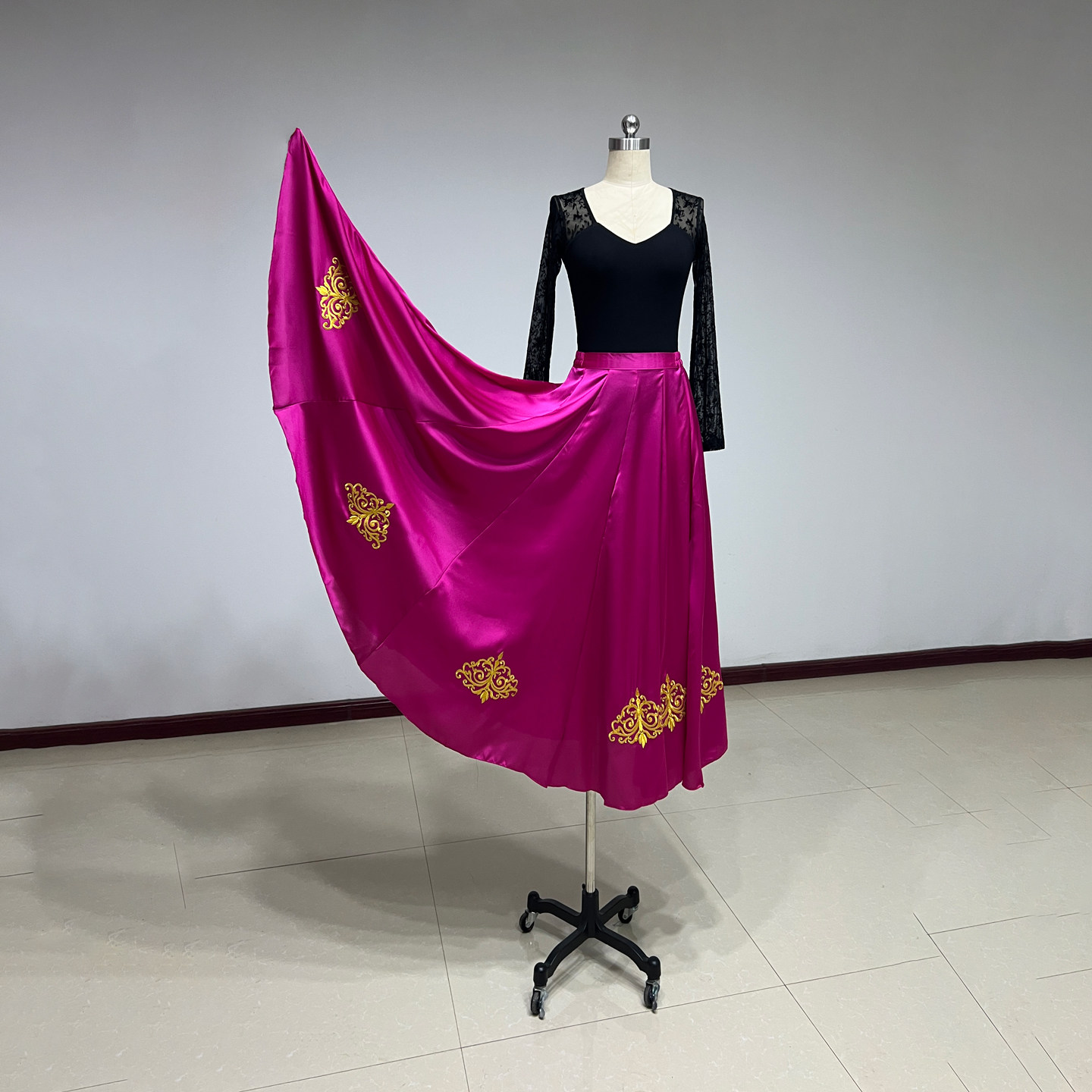 舞研依库新疆维族舞蹈服装女裙