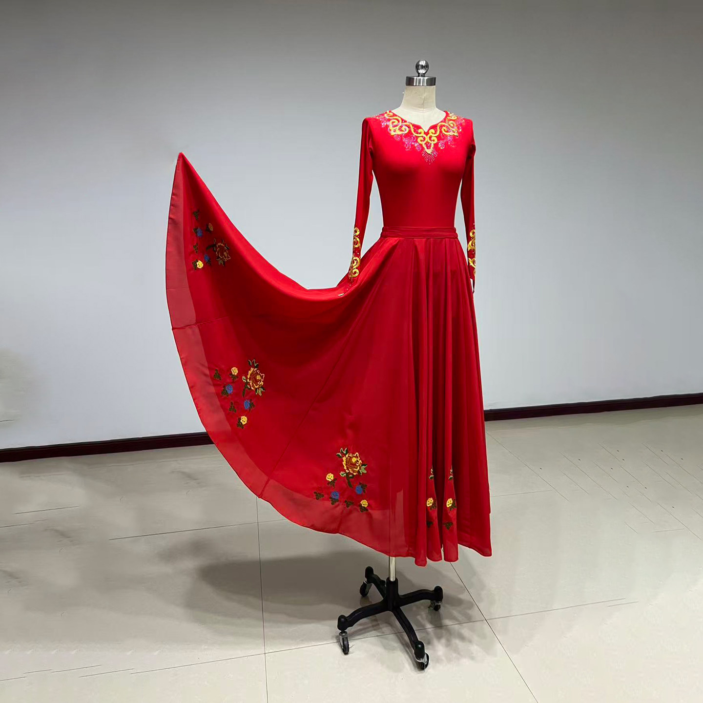 舞研依库新疆维族舞蹈服装大摆裙