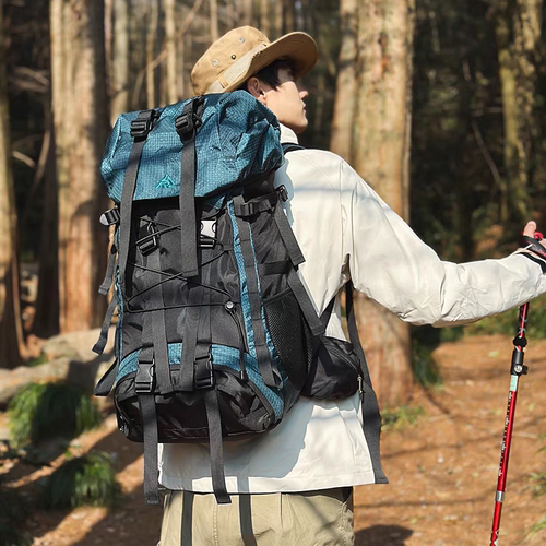 户外运动徒步登山包男50L大容量旅行双肩包轻量化防水露营背包女