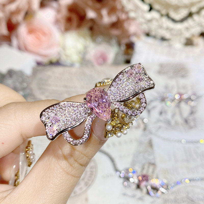 山茶威尼斯公主粉钻蝴蝶结戒指手链 镀18K金甜酷少女链条流苏耳环