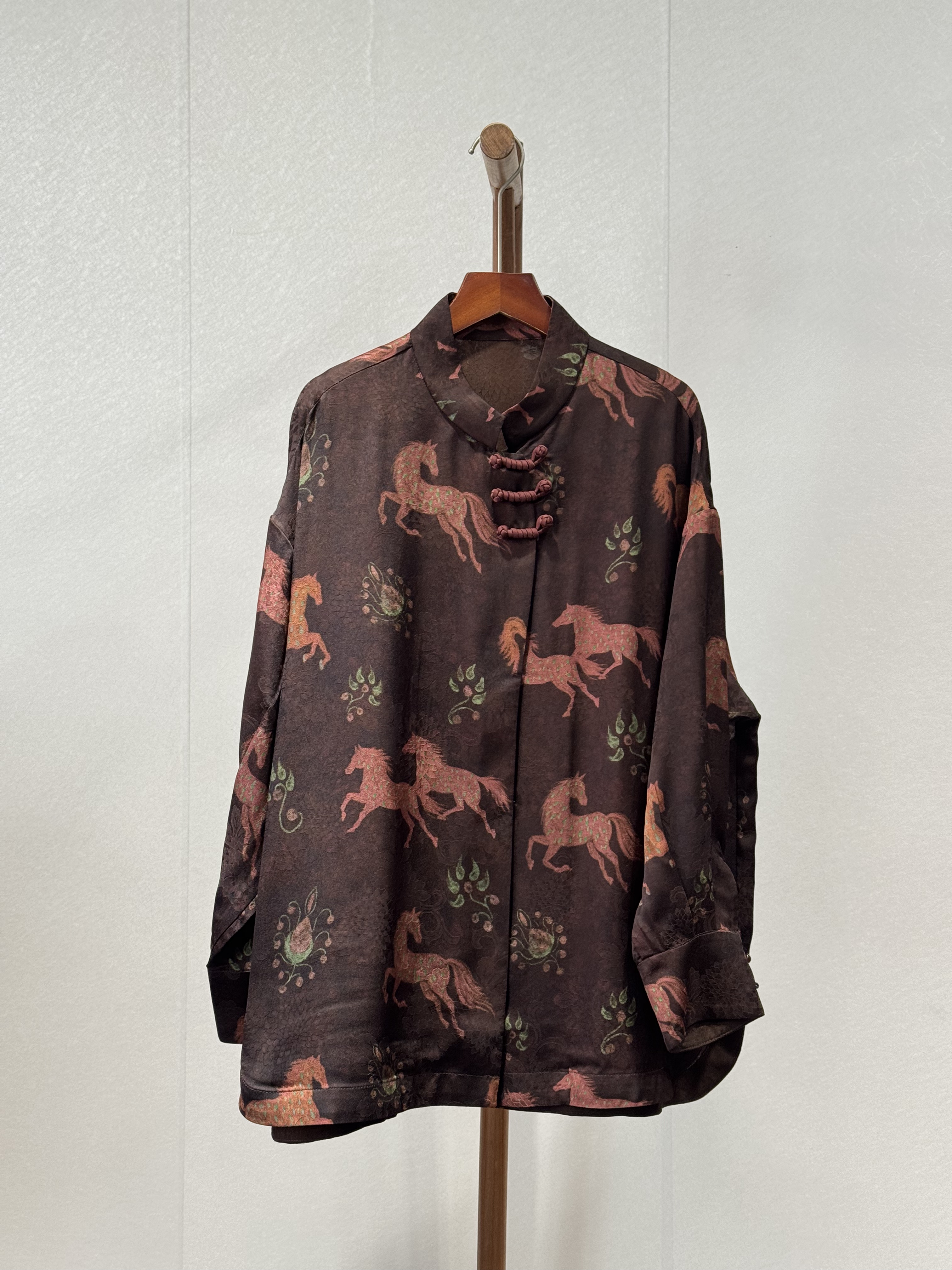 原创设计 重磅香云纱时尚百搭气质复古骏马图盘扣长袖衬衫8296