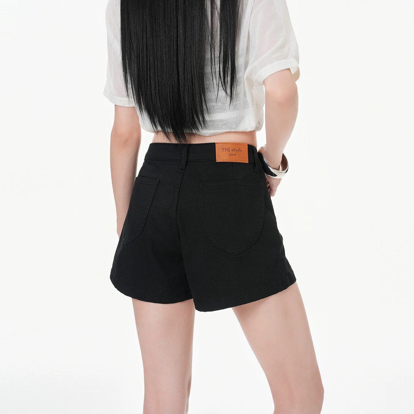 美式简约多巴胺弹力牛仔短裤女秋季秋冬2026新款低腰显瘦a字热裤