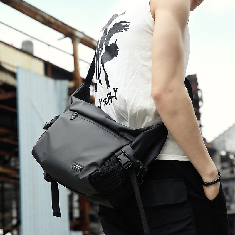 新款男士斜挎包防泼水牛津布大容量学生书包通勤潮流单肩包男现货,箱包皮具/热销女包/男包,男士包袋,淘宝优惠券,粉丝福利购,淘宝优惠卷