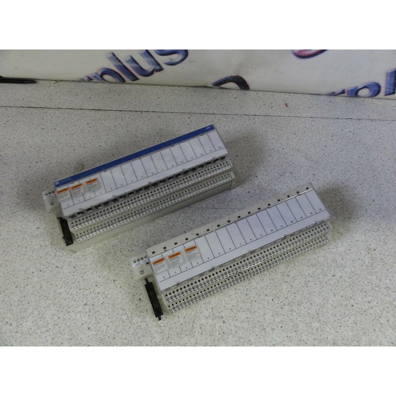 Telemecanique ABE7-R16T370 2 Units Relay Output