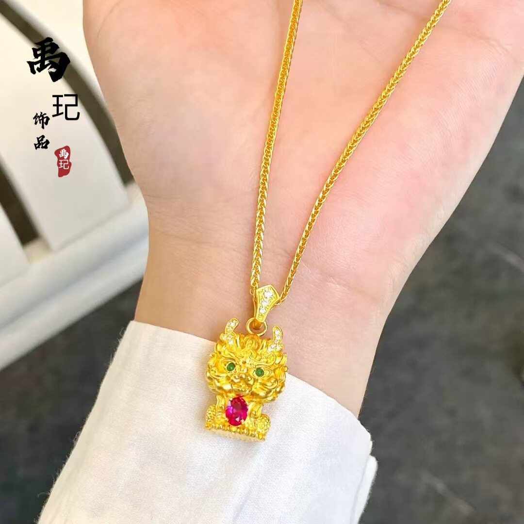 金店同款古法沙金麒麟献瑞吊坠新中式镶钻瑞兽铜镀金项链女士