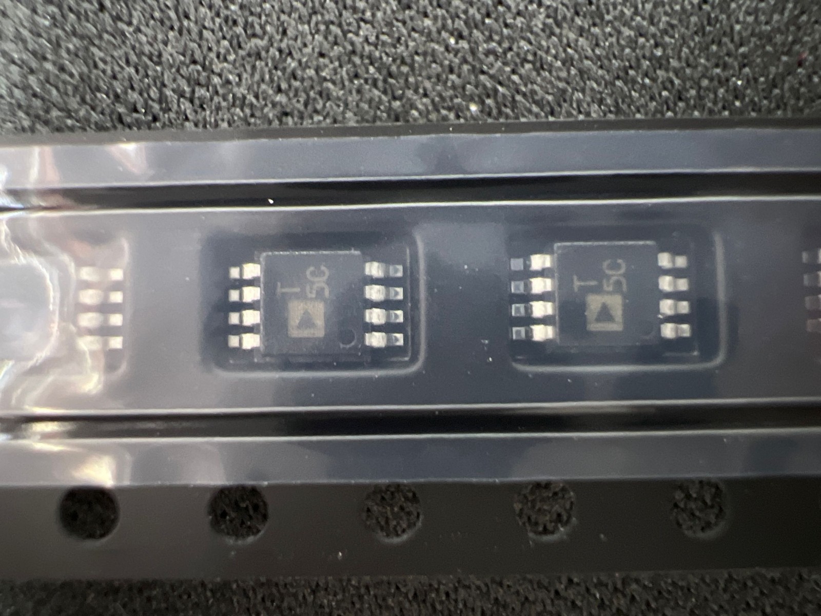 ADT75BRMZ 丝印T5C MSOP8封装 ADI 现货 可直拍 ADT75BRMZ-REEL7