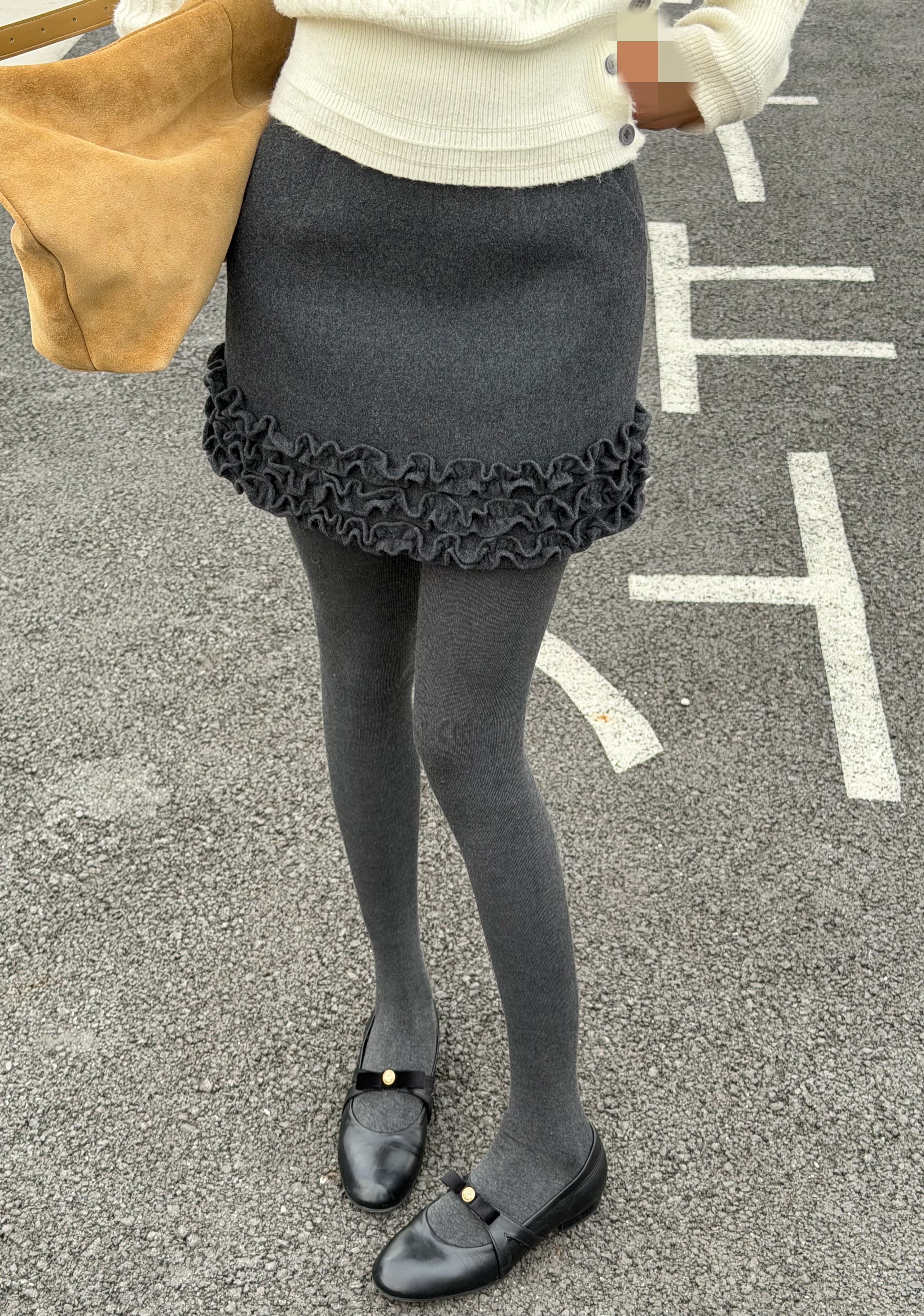 韩系2025冬新百搭设计感高腰显瘦加厚花边羊绒毛呢A字半身裙短裙