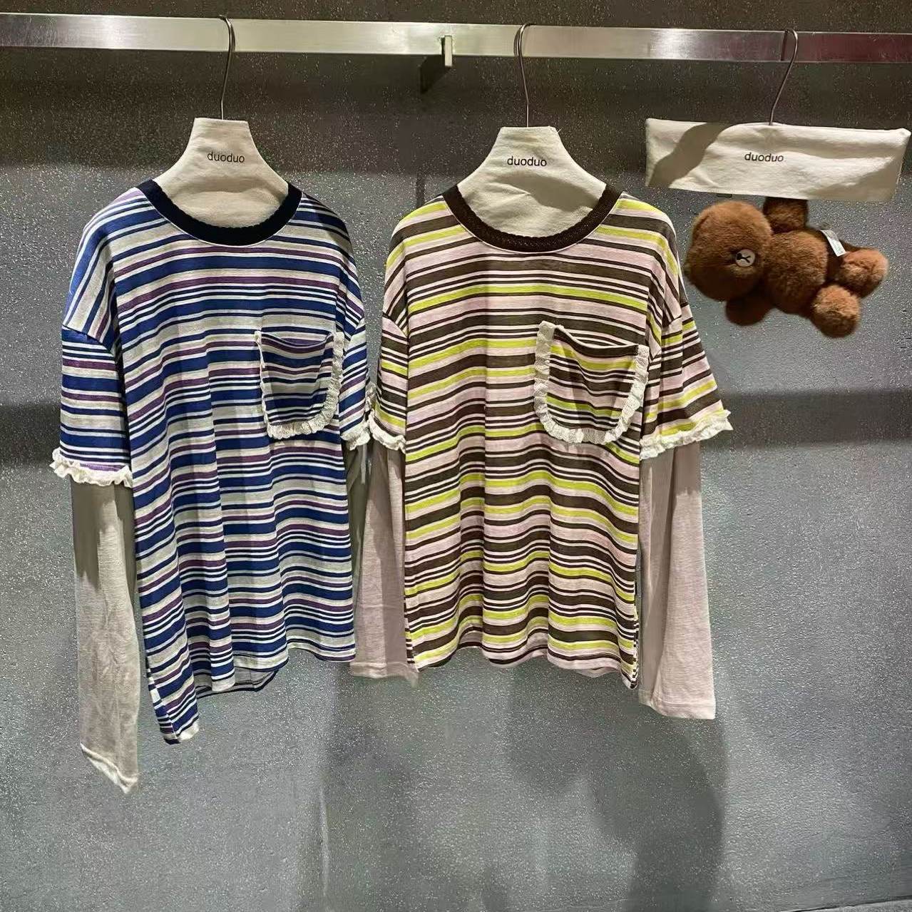 DUODUO 圆领条纹拼色口袋蕾丝花边拼接袖假两件T恤上衣362