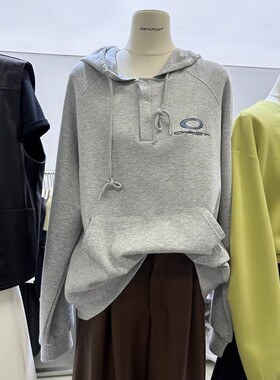 SNOW 连帽领字母刺绣套头卫衣77722