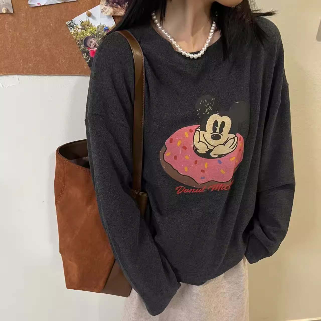 CHEN圆领卡通图案长袖T恤