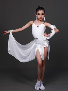 新款拉丁舞花服高级感舞蹈服儿童吊带拉丁舞服高端表演流苏大摆裙