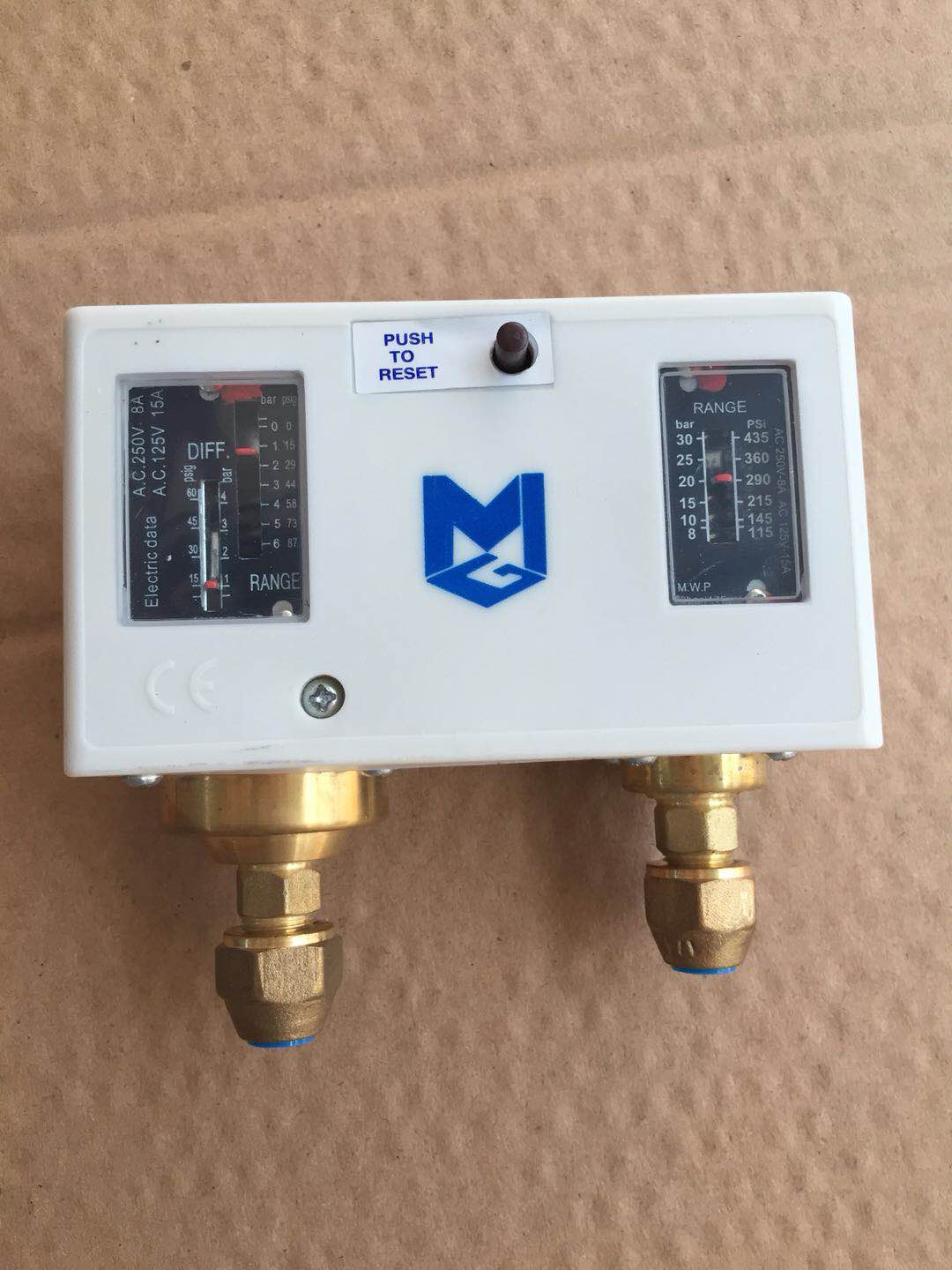 宁波麦吉克控制器制冷空调冷库冷水机组压控MGP830HM开关