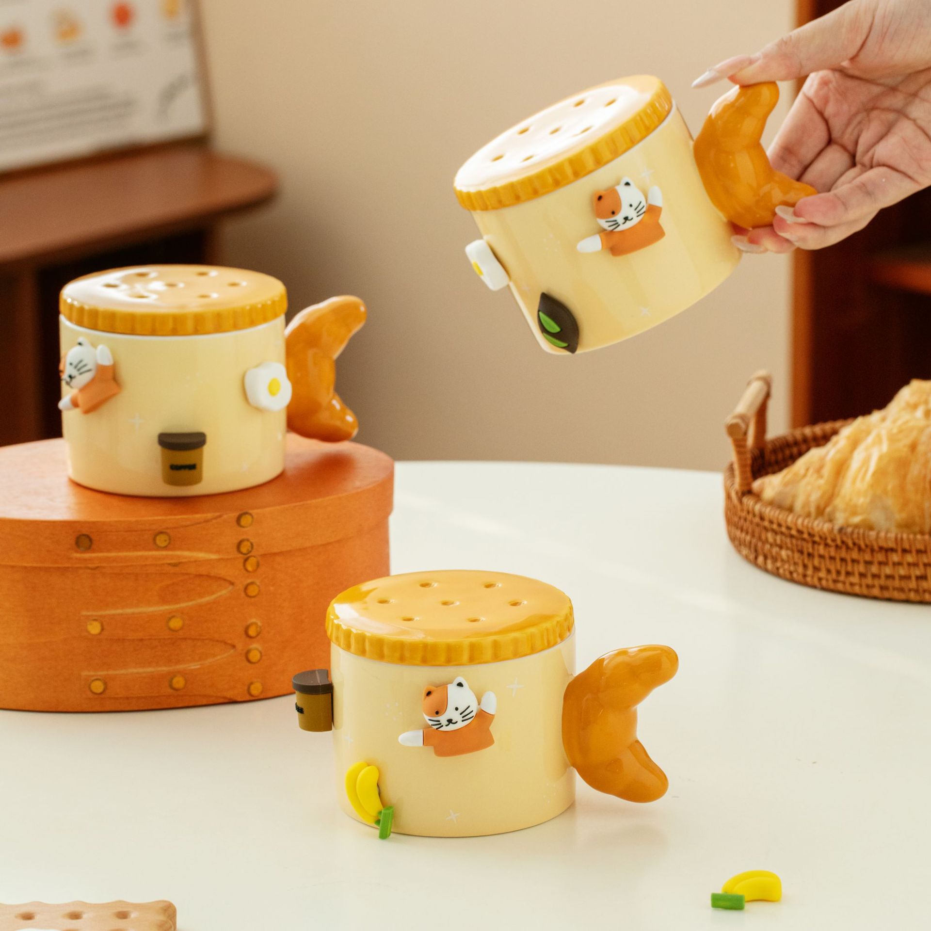 创意牛角包陶瓷杯子卡通挂件水杯高颜值学生杯子居家早餐杯马克杯