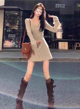 法式高级感打底v领针织连衣裙子