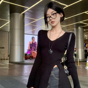 不规则开叉长袖针织衫冬季新款修身显瘦喇叭袖V领软糯打底衫上衣