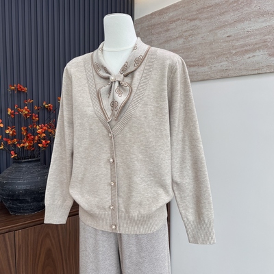 新款秋季妈妈装针织衫时尚打底女