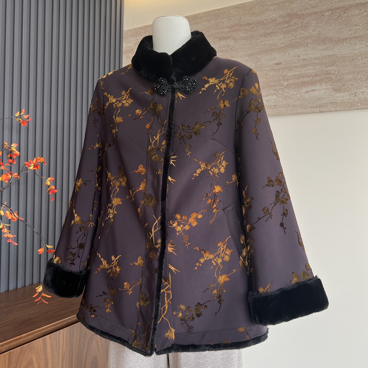 新中式妈妈装新款冬季皮毛一体开衫中老年女皮草保暖奶奶气质外套