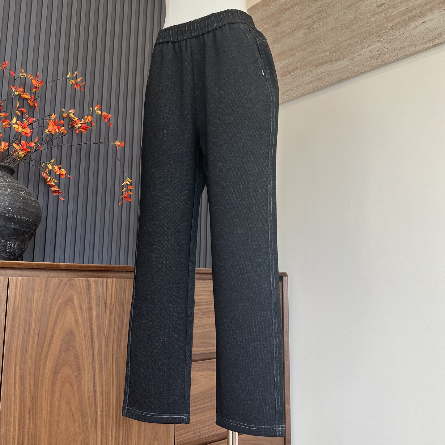 新款妈妈装秋冬季牛仔裤时尚松紧腰九分裤中老年女小个子奶奶裤子