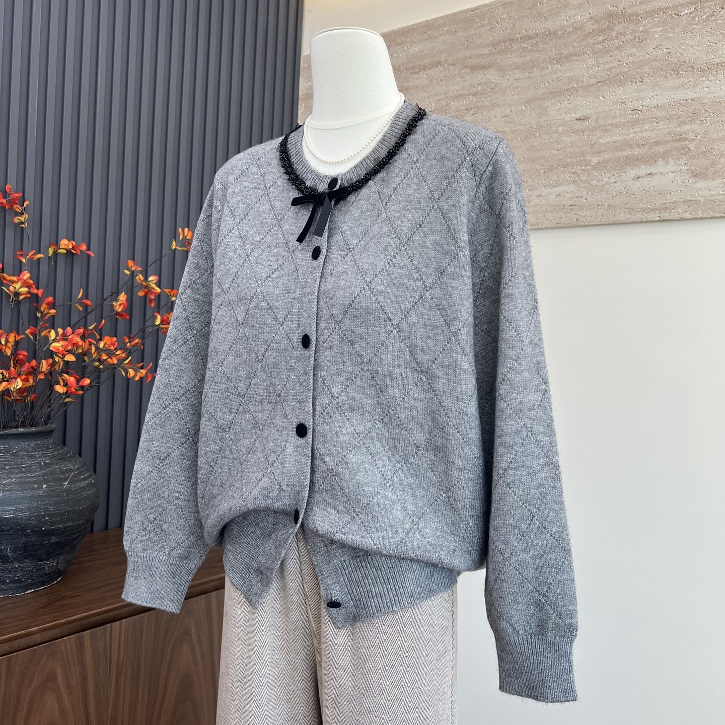 时尚洋气针织开衫妈妈装减龄上衣圆领纽扣中老年女士毛衣长袖外套