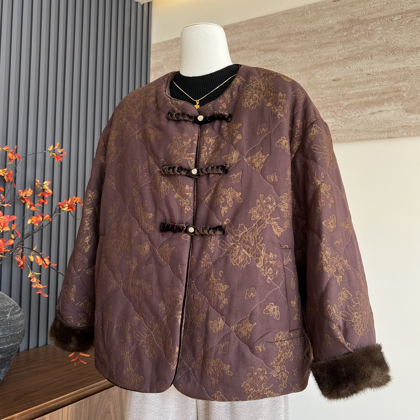 时尚新款妈妈装冬季加厚圆领棉衣开衫中老年女士保暖洋气保暖外套