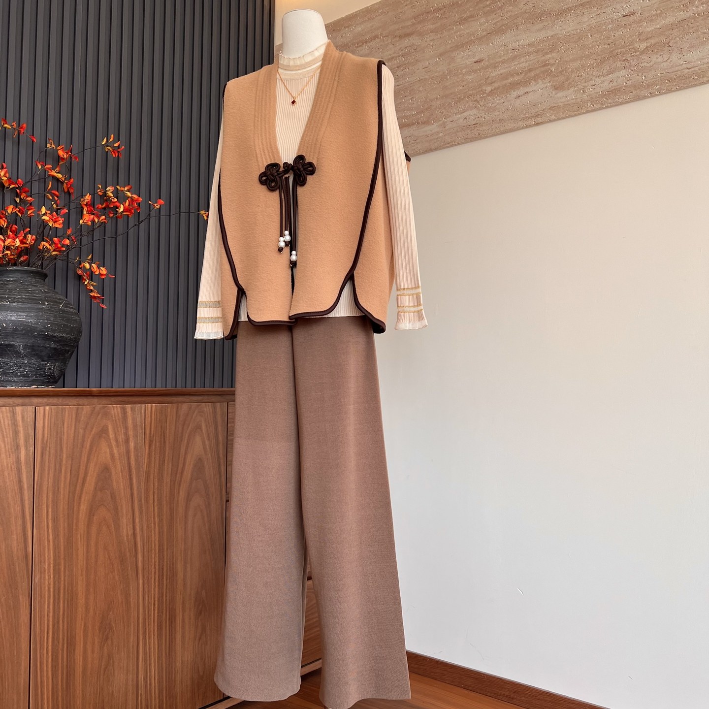 气质妈妈装针织三件装新中式马甲松紧腰直筒裤中老年女春秋季套装