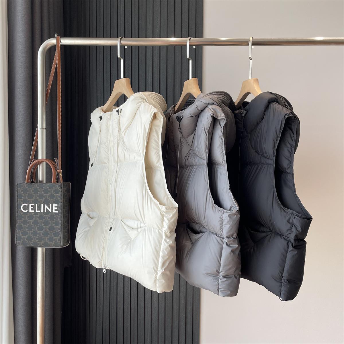 肯豆风！白鹅绒轻柔泡芙蓬松连帽绒羽绒马甲女坎肩外套女G071415