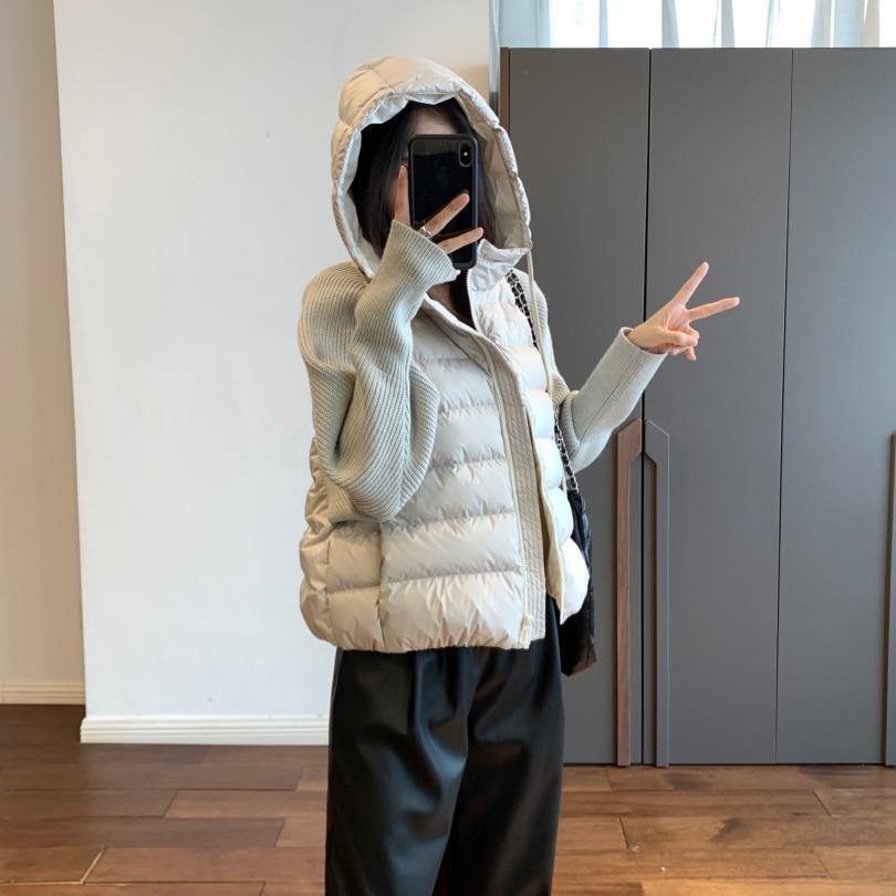 90白鸭绒 轻盈高蓬松针织袖拼接假两件连帽羽绒服冬季新款F081707