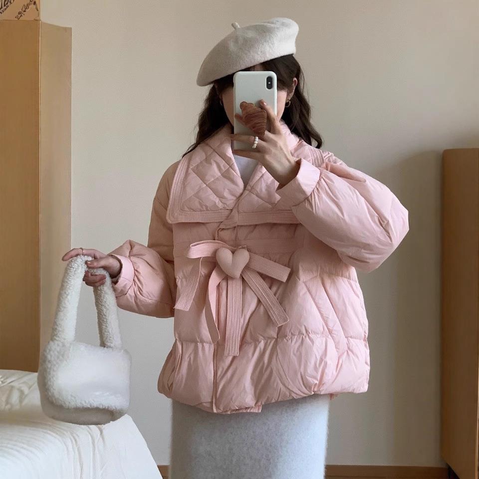 2025秋冬新款爱心盘扣娃娃领白鸭绒羽绒服女短款加厚小个子面包服