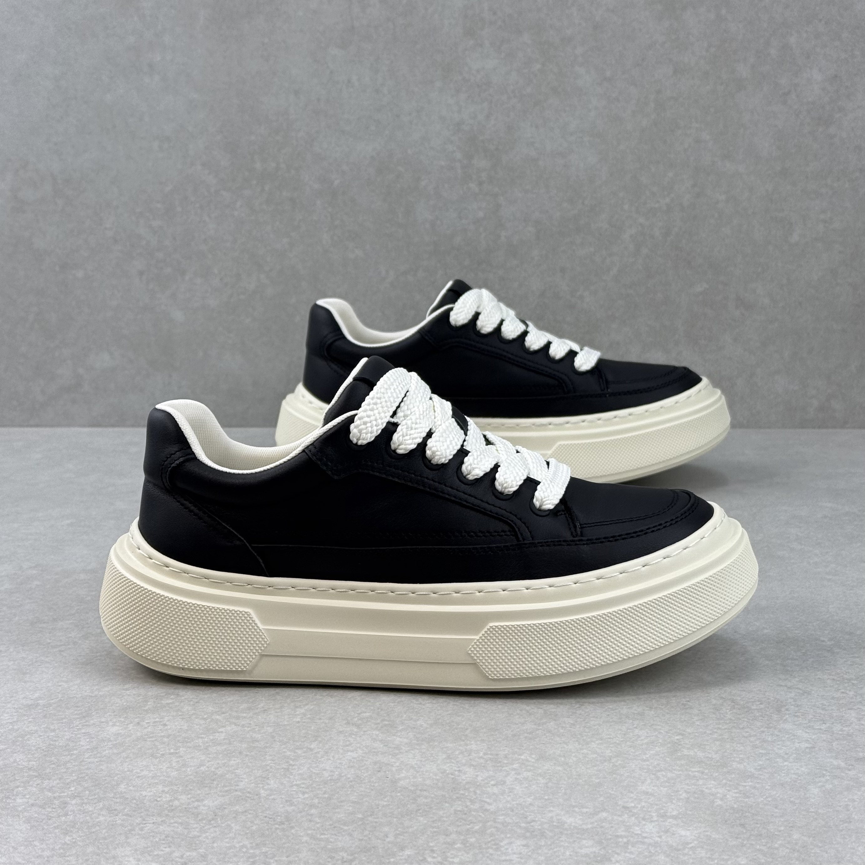 美式潮流休闲牛皮板鞋2026新款日系圆头小白鞋厚底轻便透气男鞋潮,流行男鞋,休闲板鞋,淘宝优惠券,粉丝福利购,淘宝优惠卷