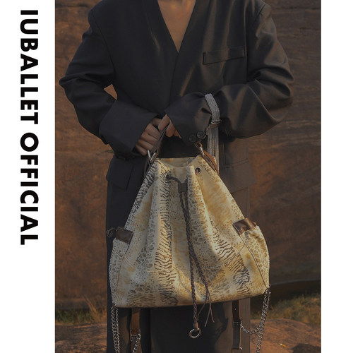 IUBALLET 奇妙口袋2026新品托特包女复古流浪包大容量单肩水桶包