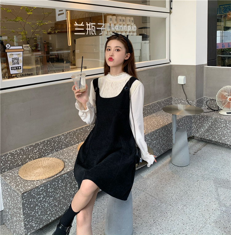 Real price dress autumn dress 2020 new women's skirt heart design sense small black skirt Chiffon strap skirt
