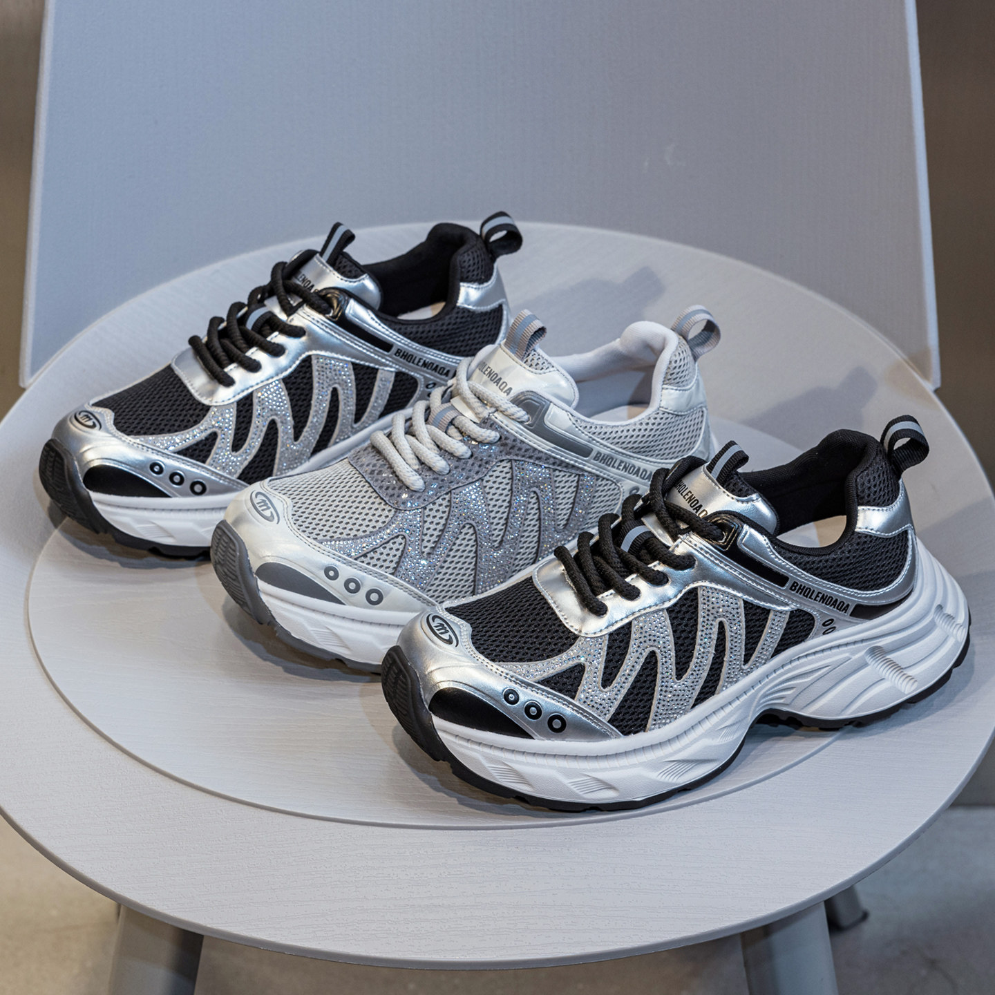 今年流行爆款老爹鞋女2025秋季新款透气厚底增高轻便休闲运动鞋子