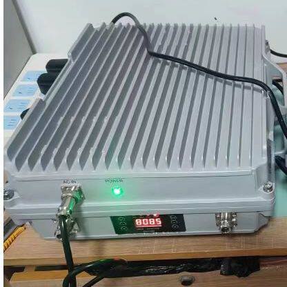 客户定制 三网Z33GDT无线直放站，一拖十配置