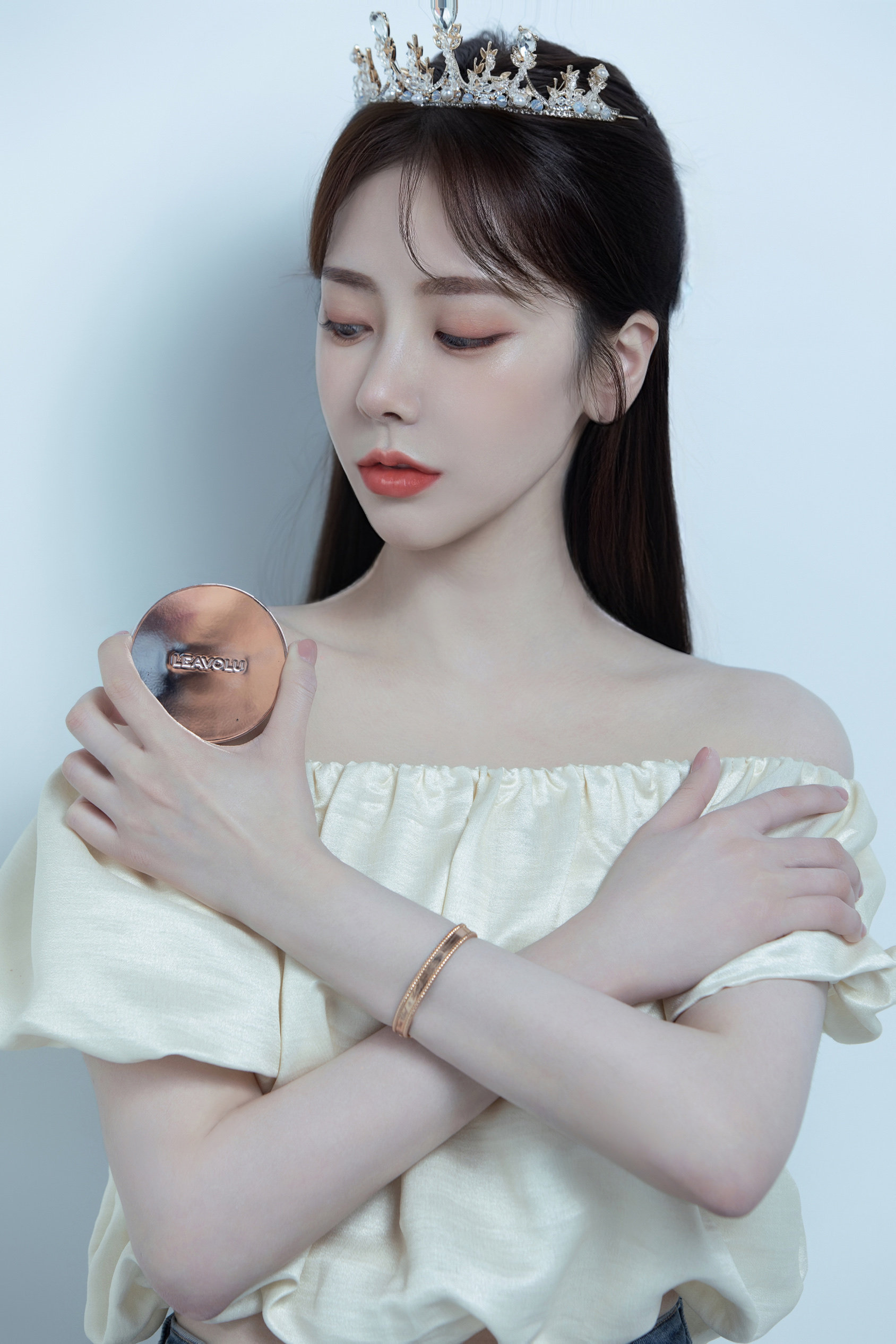 leavolu时仁水光气垫霜欧尼升级版正品清透提亮遮瑕持久粉底液ins