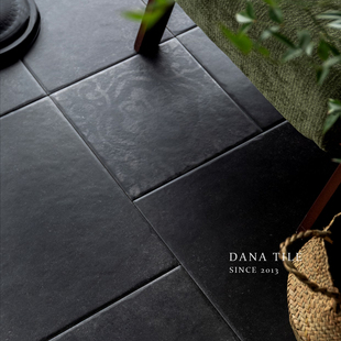 中古风复古黑色仿石纹瓷砖罗马拼古堡砖酒店民宿庭院咖啡厅地砖