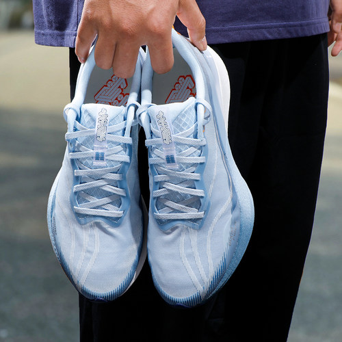 李宁2025秋季全掌䨻反光跑步鞋男款赤兔8PRO户外运动鞋ARPV003