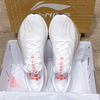 李宁2025秋季全掌䨻透气跑步鞋男款赤兔8PRO网面运动鞋ARPV003