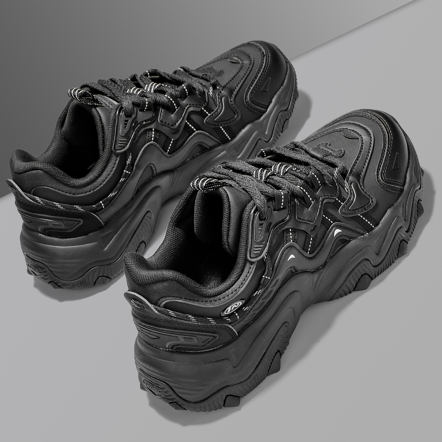 李宁女子运动休闲鞋2024