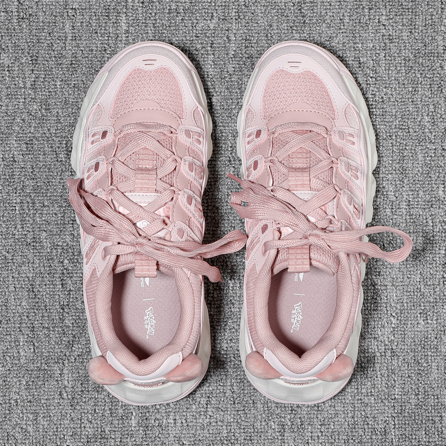 李宁2025冬季新款女时尚宝可梦联名系列曲奇减震回弹经典休闲鞋