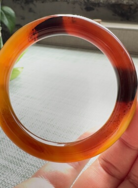 花语玉髓 天然巴西老料高冰水墨红黑色圆条玛瑙手镯53mm