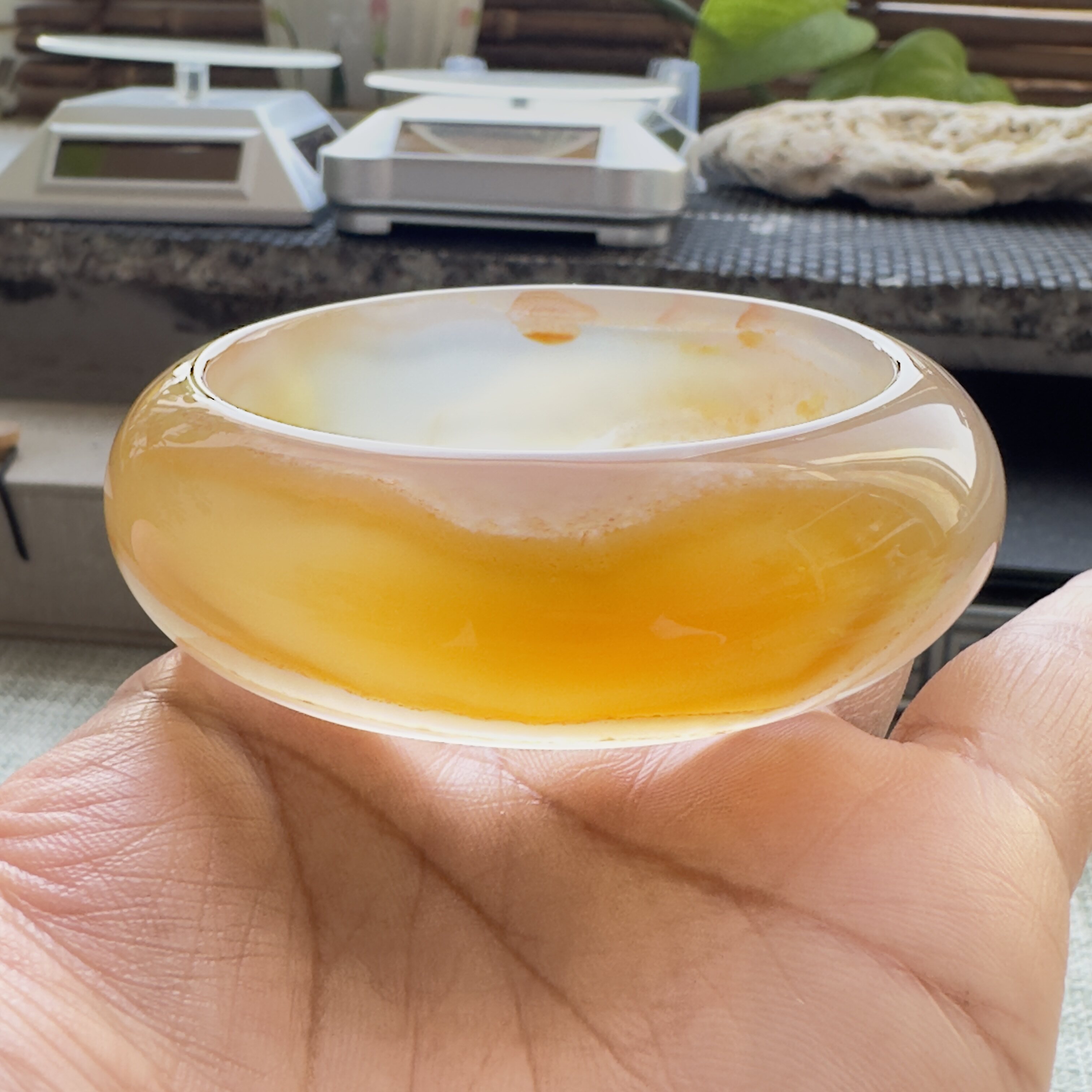 花语玉髓 天然海洋玉髓马料俏色黄冰加宽加厚版玛瑙手镯圈口58mm